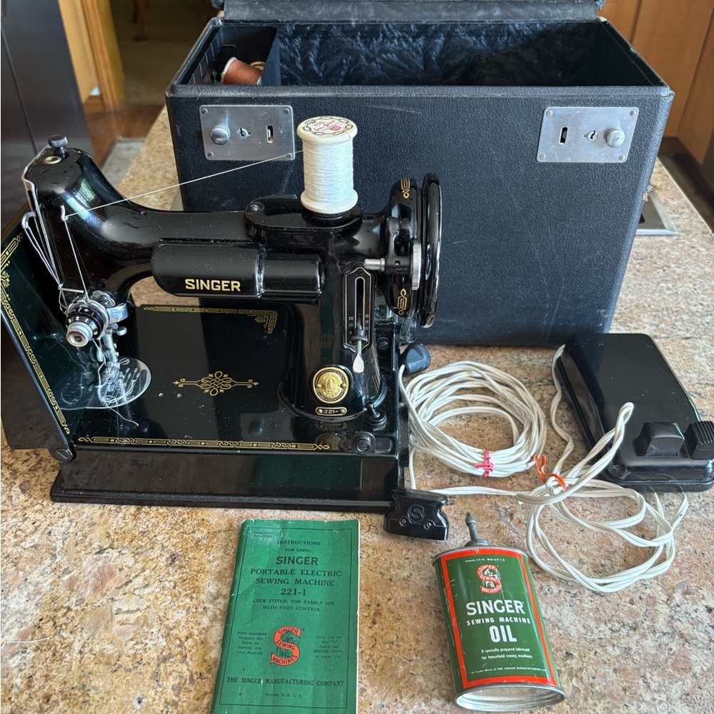 Black Portable Electric Sewing Machine